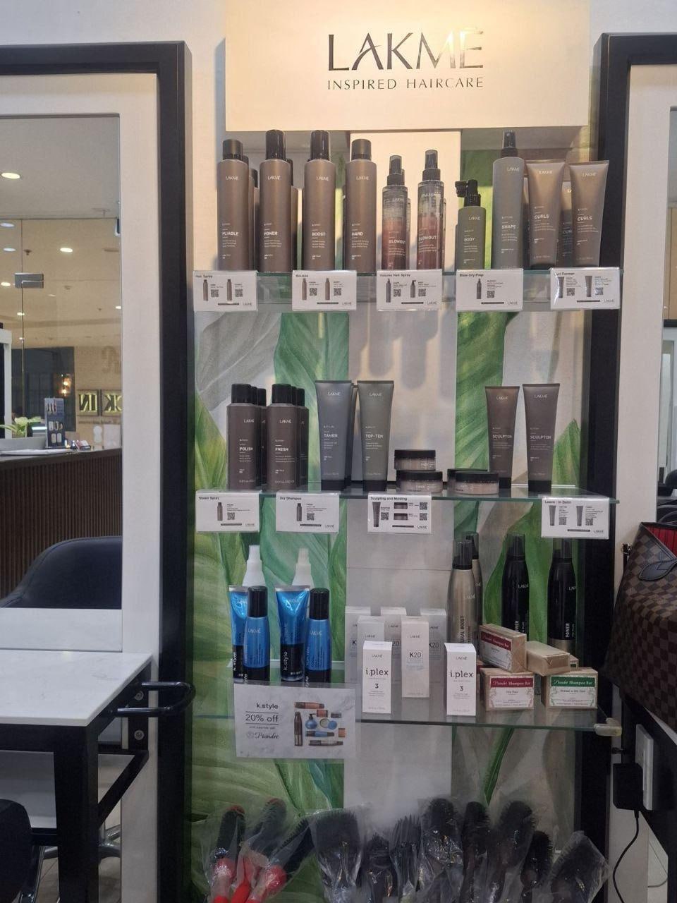 Piandré Salon – Oakridge editorial view 2