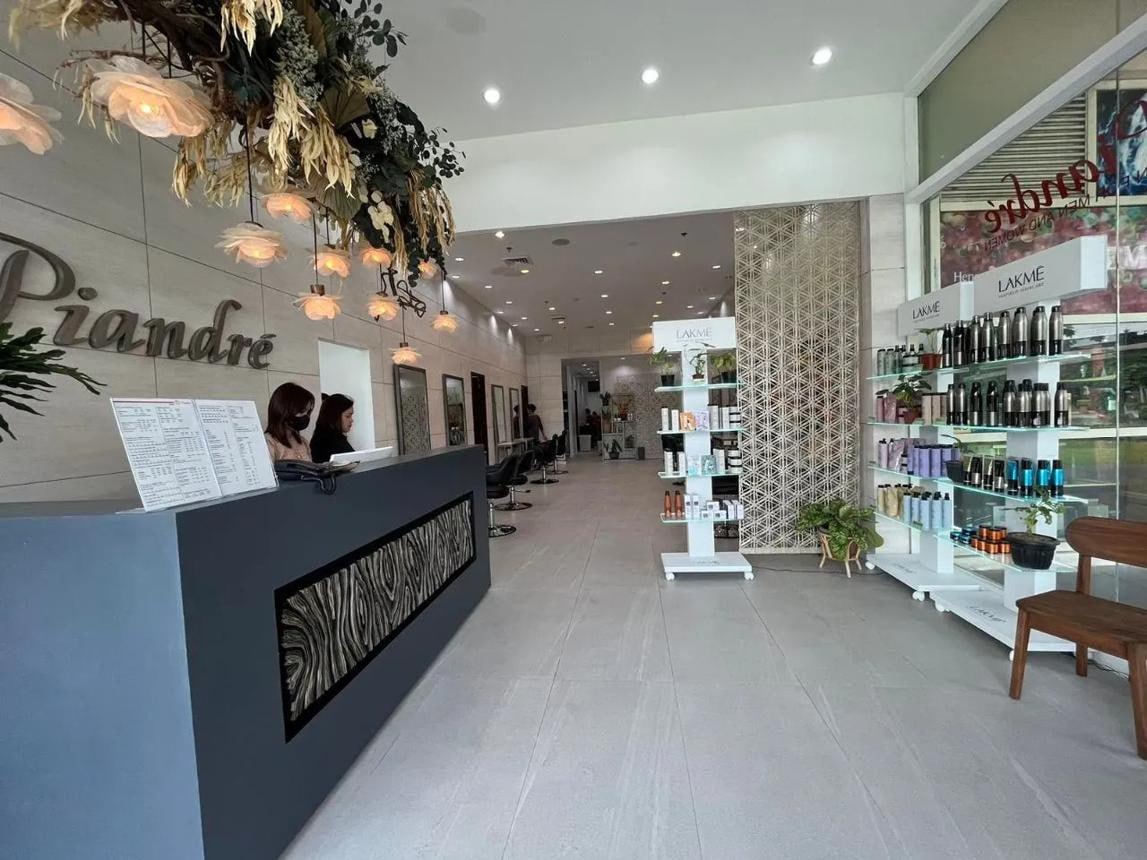Piandré Salon – Oakridge editorial view 3